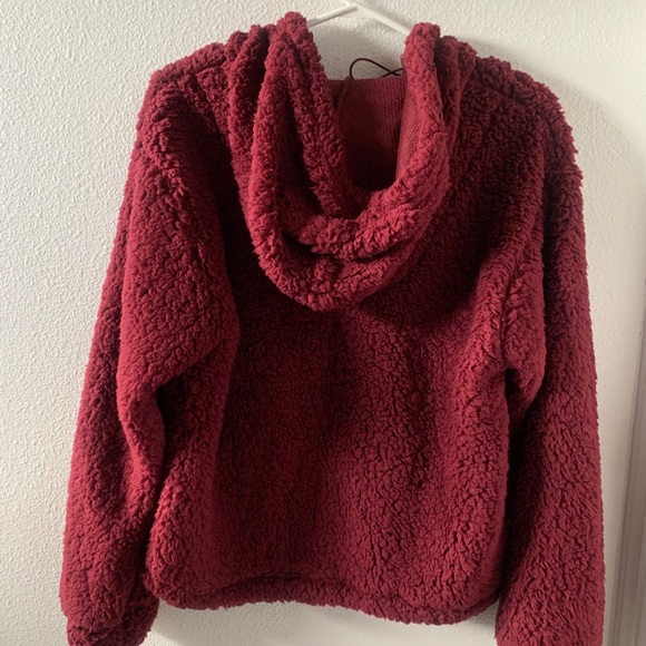 Sherpa Zip Up Sweater in Burgandy - Size M - Picture 2 of 11